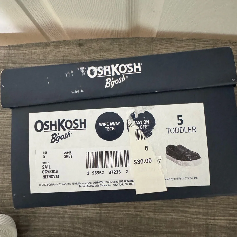 NWT OshKosh B’gosh Toddler Shoes Size 5